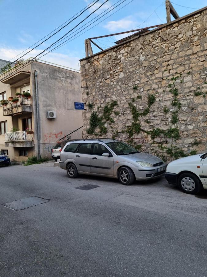 Apartments Deni موستار المظهر الخارجي الصورة